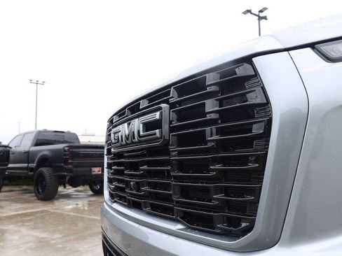 New 2026 GMC Yukon Denali w/ Denali Reserve Package AWD/4WD image 25