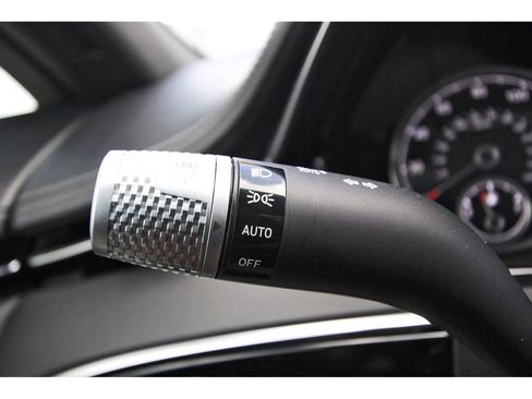 Used 2022 Genesis GV70 2.5T w/ Sport Prestige Package image 17