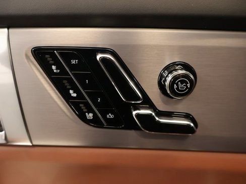 New 2026 Cadillac Vistiq Platinum image 9