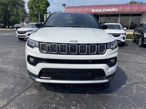 Used 2024 Jeep Compass Limited AWD/4WD image 9