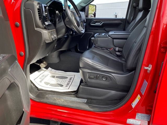 Used 2024 Chevrolet Silverado 2500 LTZ AWD/4WD image 3