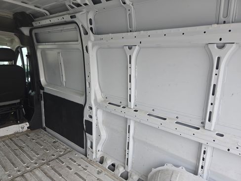 Used 2024 RAM ProMaster 2500 w/ Convenience Group FWD image 19