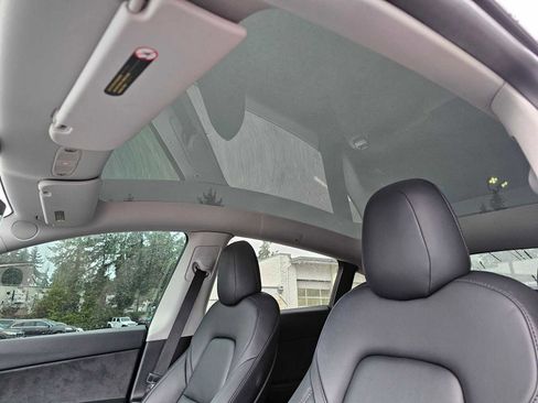 Used 2022 Tesla Model Y Performance image 22