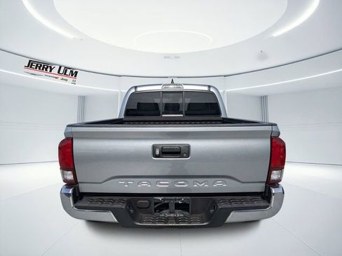 Used 2023 Toyota Tacoma SR5 RWD image 4