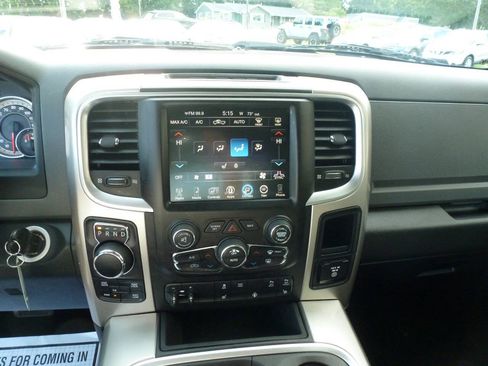 Used 2016 RAM 1500 Big Horn AWD/4WD image 39