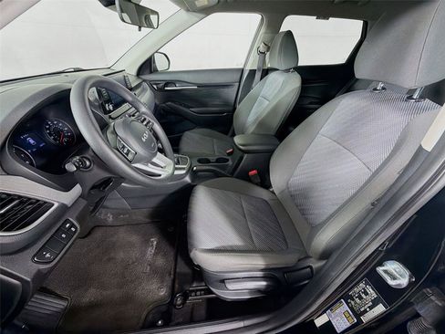 Used 2023 Kia Seltos LX AWD/4WD image 2