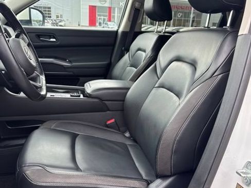 Certified 2023 Nissan Pathfinder SL w/ Lighting Package (N92) AWD/4WD image 9