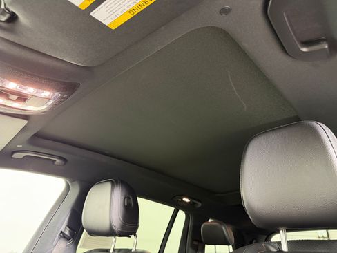 Used 2025 Mercedes-Benz GLS 450 4MATIC image 24