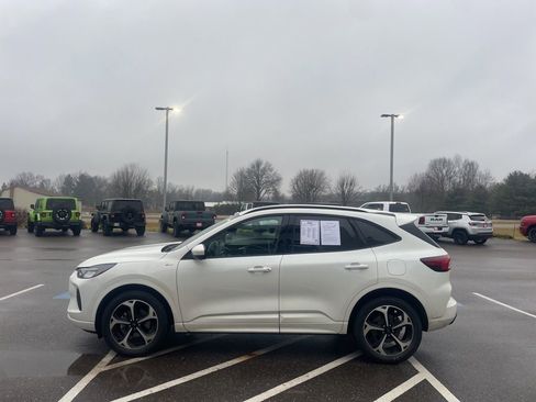 Used 2023 Ford Escape ST-Line Select w/ Tech Pack #2 image 6