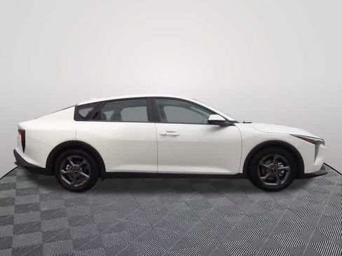 Used 2025 Kia K4 FWD image 4