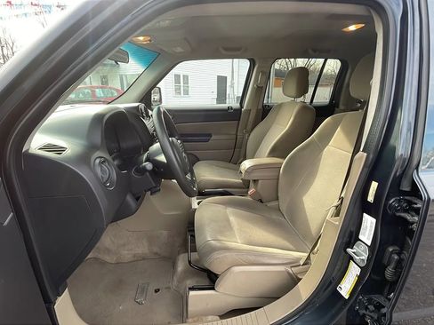 Used 2014 Jeep Patriot Sport w/ Power Value Group FWD image 11
