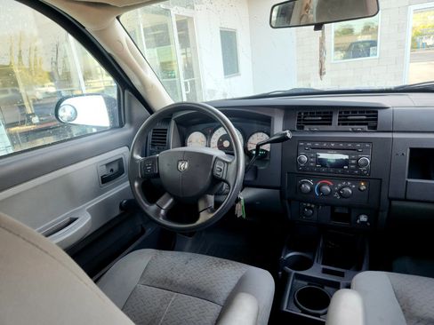 Used 2008 Dodge Dakota ST AWD/4WD image 3