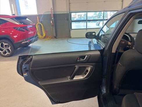 Used 2008 Subaru Outback 2.5i image 11
