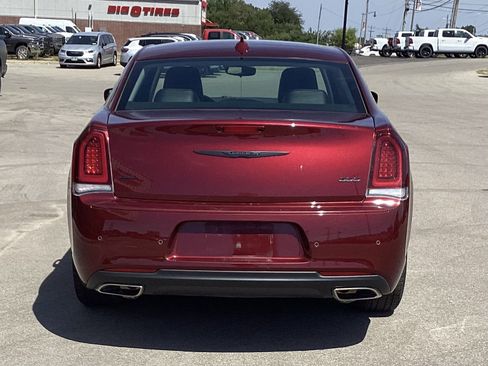 Used 2023 Chrysler 300 Touring L AWD/4WD image 6