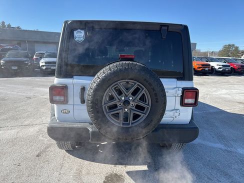 Certified 2024 Jeep Wrangler Sport S image 4