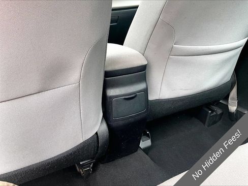 Used 2014 Toyota Corolla LE FWD image 28