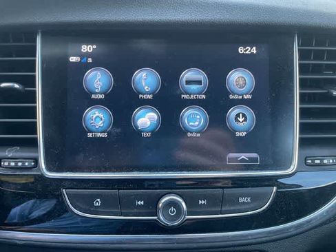 Used 2021 Buick Encore Preferred AWD/4WD image 19