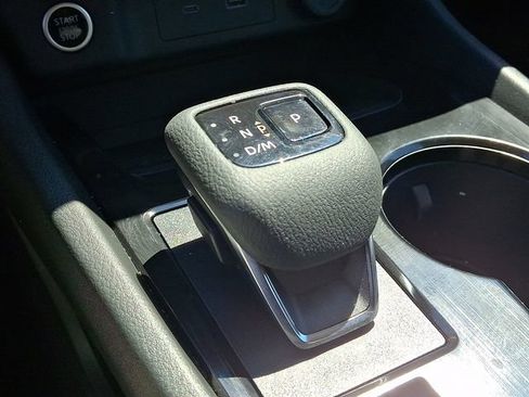 Used 2023 Nissan Rogue SV FWD image 16