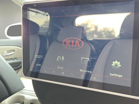 Used 2019 Kia Sedona EX image 20