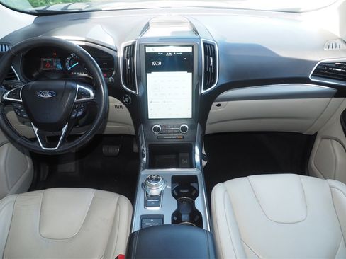 Used 2022 Ford Edge Titanium image 18