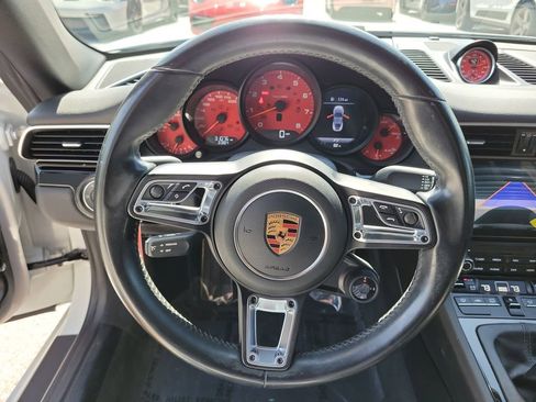 Certified 2018 Porsche 911 Carrera image 36