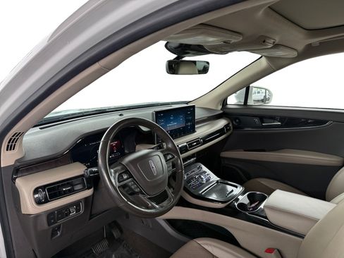 Used 2021 Lincoln Nautilus Reserve FWD image 9