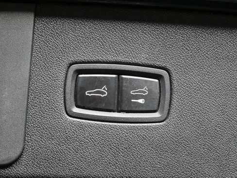 Certified 2022 Porsche Cayenne S image 32