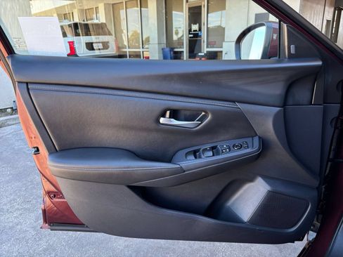 Used 2025 Nissan Sentra SV FWD image 18