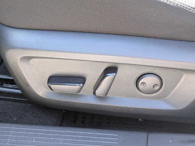 Used 2024 Nissan Rogue SV FWD image 22