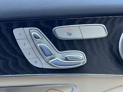 Used 2016 Mercedes-Benz GLC 300 4MATIC image 32