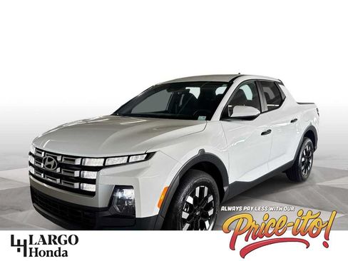 Used 2025 Hyundai Santa Cruz SE FWD image 1