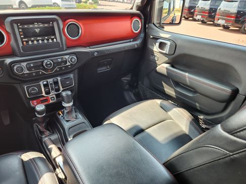 Used 2020 Jeep Wrangler Unlimited Rubicon w/ Safety Group image 14