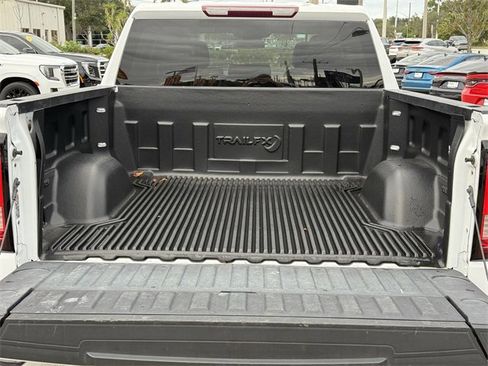 Used 2024 GMC Sierra 1500 SLT image 13