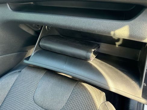 Used 2020 Hyundai Santa Fe SE image 36