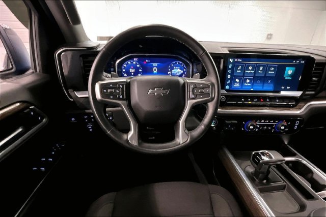 Used 2025 Chevrolet Silverado 1500 RST w/ True North Edition Plus AWD/4WD image 6