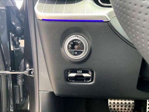 New 2026 Mercedes-Benz C 300 4MATIC Sedan image 14