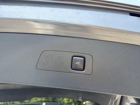Used 2023 Lincoln Corsair FWD image 32