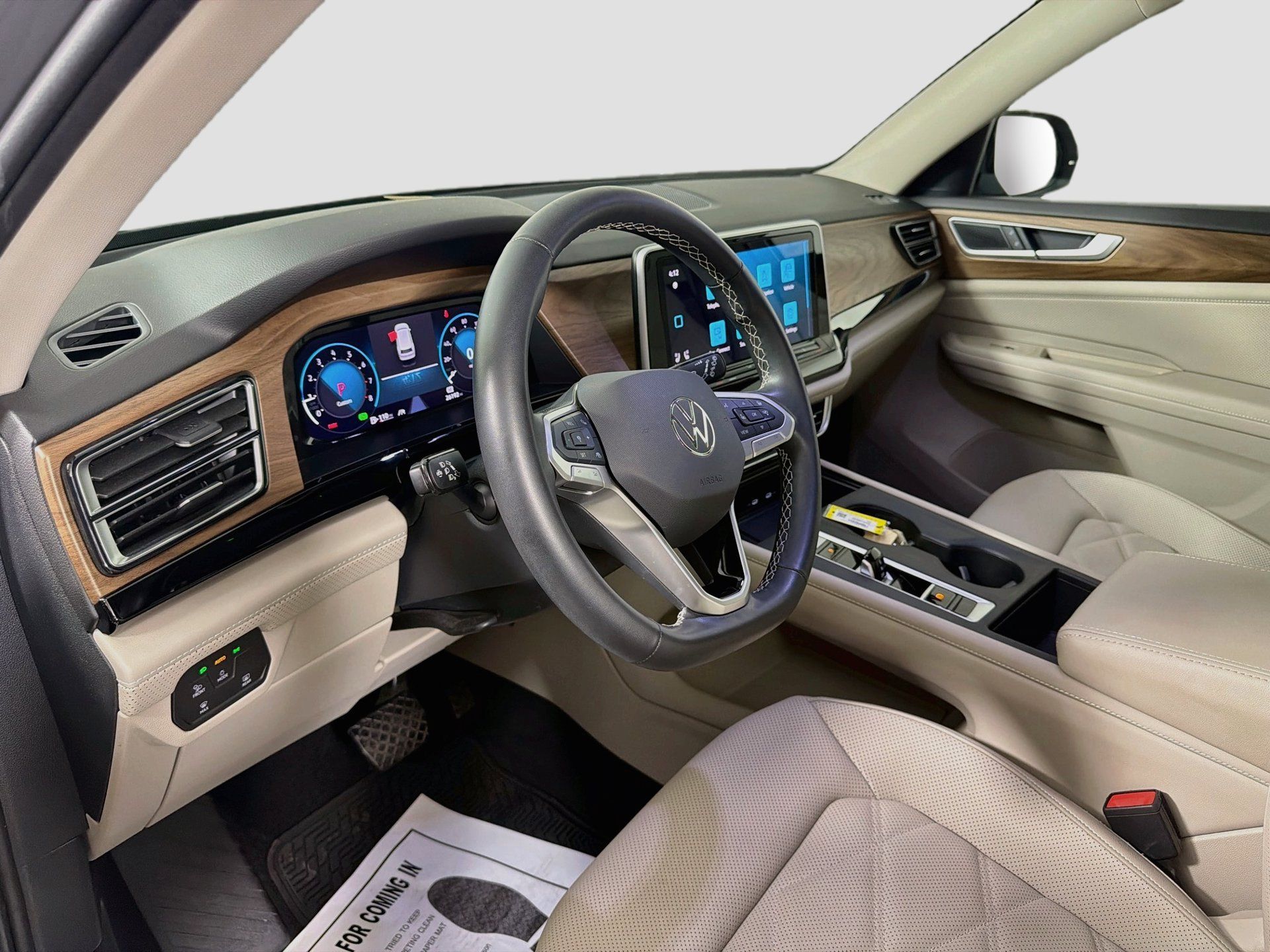 Certified 2024 Volkswagen Atlas SE FWD image 9