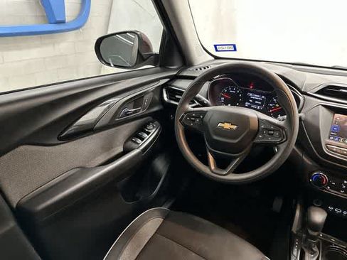 Used 2023 Chevrolet TrailBlazer LT FWD image 10