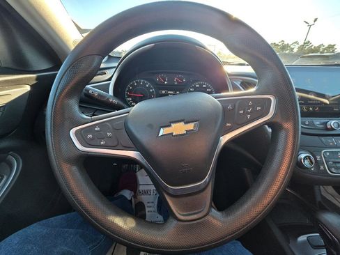 Used 2022 Chevrolet Malibu LT image 13