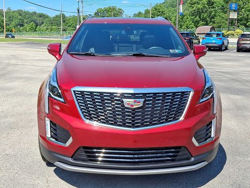 Used 2025 Cadillac XT5 Premium Luxury AWD/4WD image 2