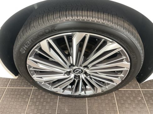 Used 2024 Nissan Altima 2.5 SL AWD/4WD image 5