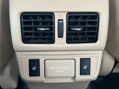 Used 2018 Subaru Outback 2.5i Limited image 32