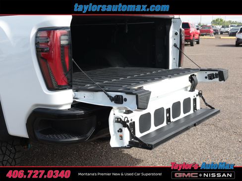 Used 2024 GMC Sierra 2500 AT4X AWD/4WD image 50