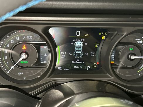 Used 2024 Jeep Wrangler High Altitude image 30