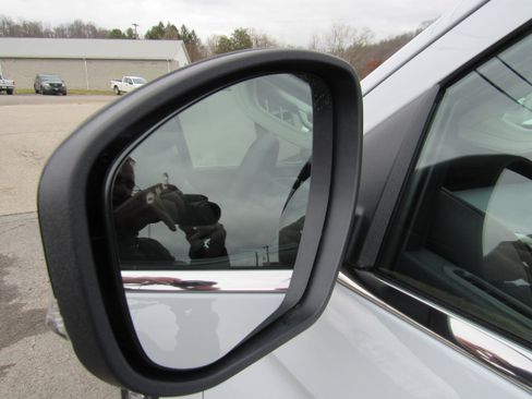 New 2025 Ford Expedition Active image 14