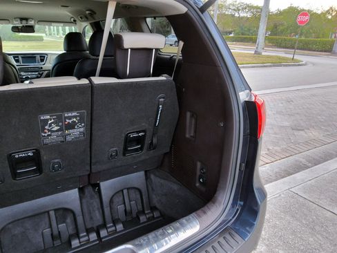 Used 2016 Kia Sedona SX Limited image 51