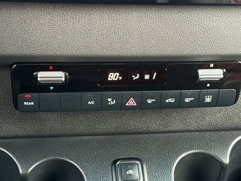 Used 2025 Mercedes-Benz Sprinter 2500 image 27