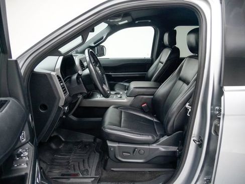 Used 2020 Ford Expedition XLT w/ Equipment Group 201A AWD/4WD image 23