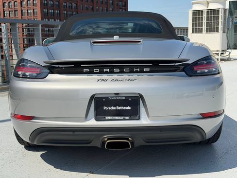 Certified 2024 Porsche 718 Boxster RWD image 10